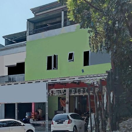 Oyo Life 92877 Hotel Rainbow 7296 三宝垄 外观 照片